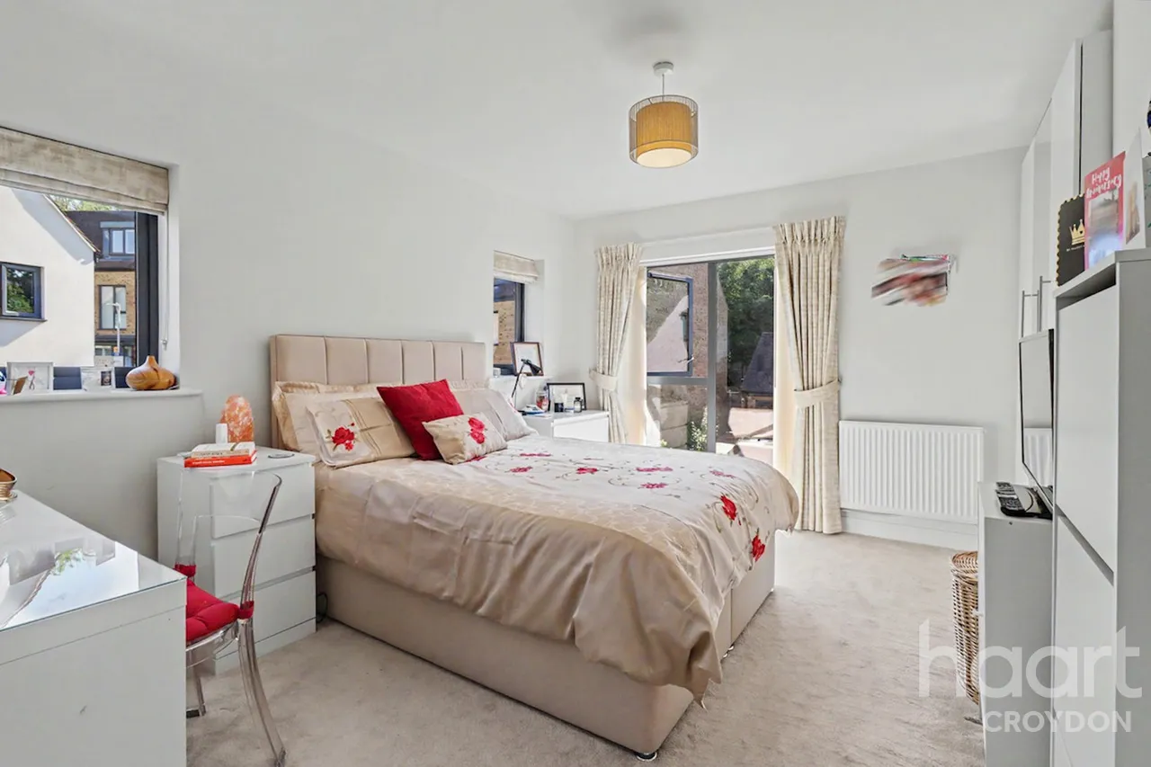Charles Howell Drive, Coulsdon, CR5, photo 8