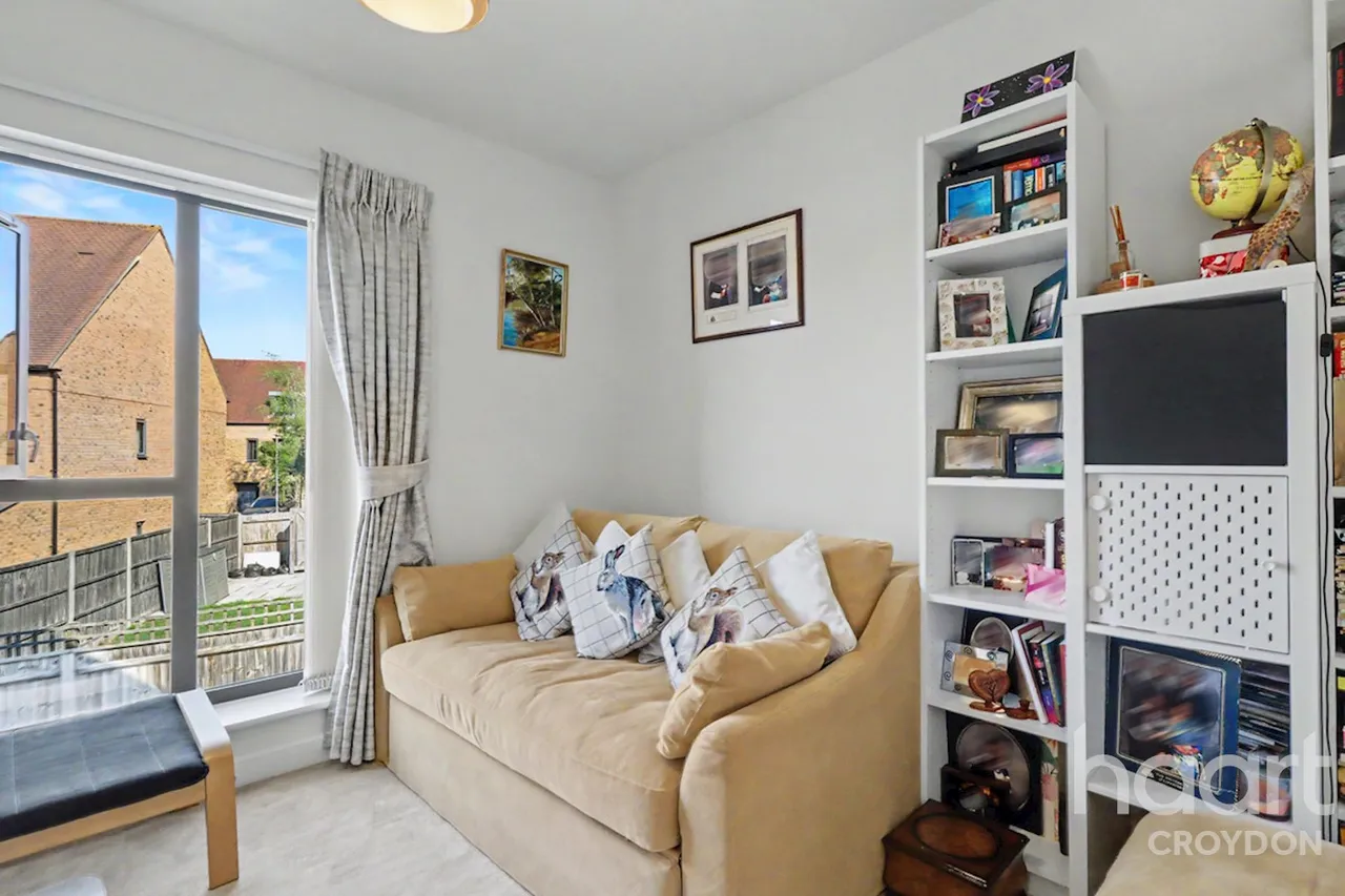 Charles Howell Drive, Coulsdon, CR5, photo 10
