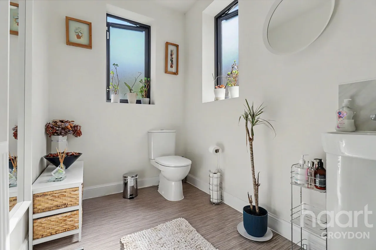 Charles Howell Drive, Coulsdon, CR5, photo 7
