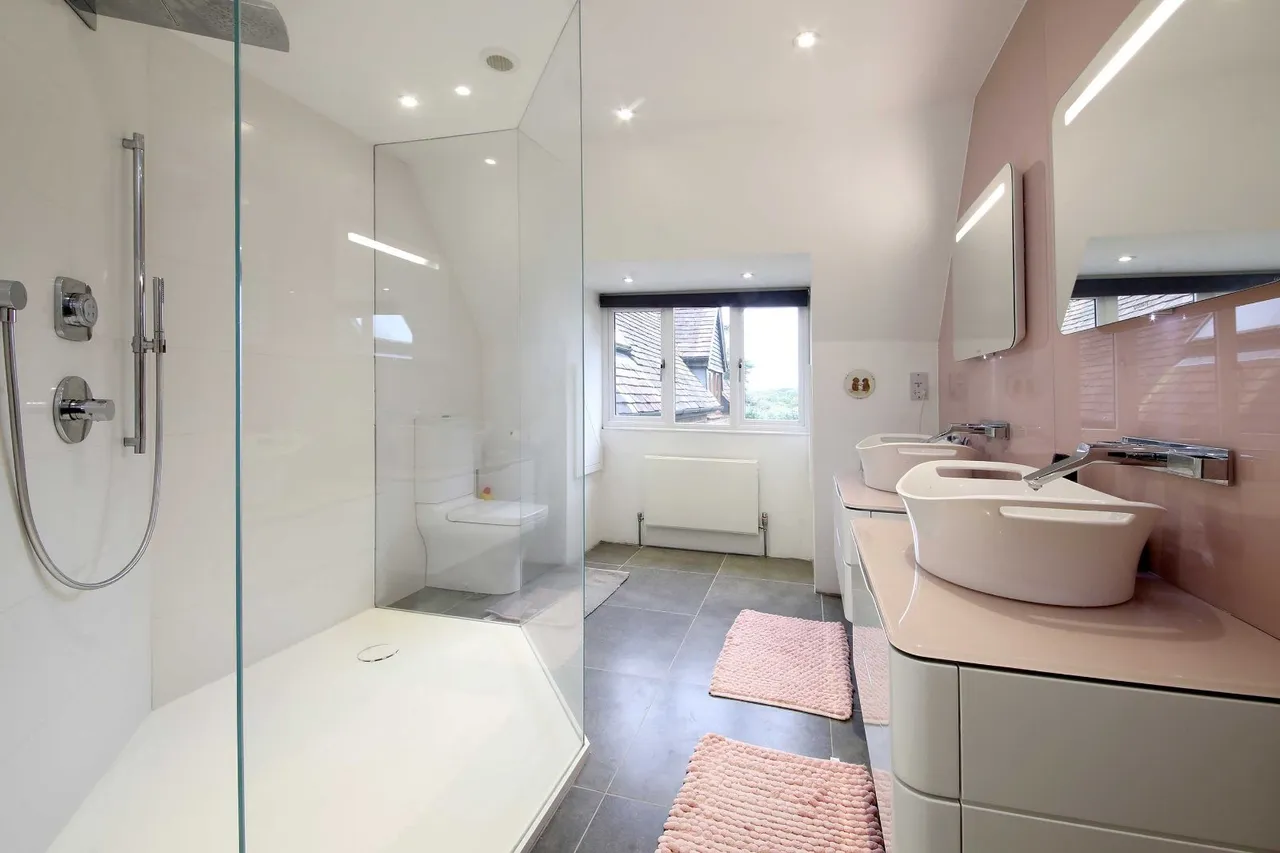 Manor Road, Penn, HP10, photo 14