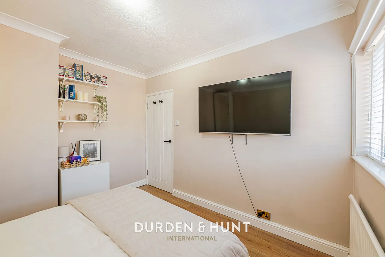 Wickford Drive, Harold Hill, RM3, photo 21