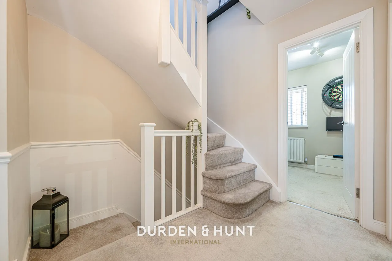 Wickford Drive, Harold Hill, RM3, photo 14