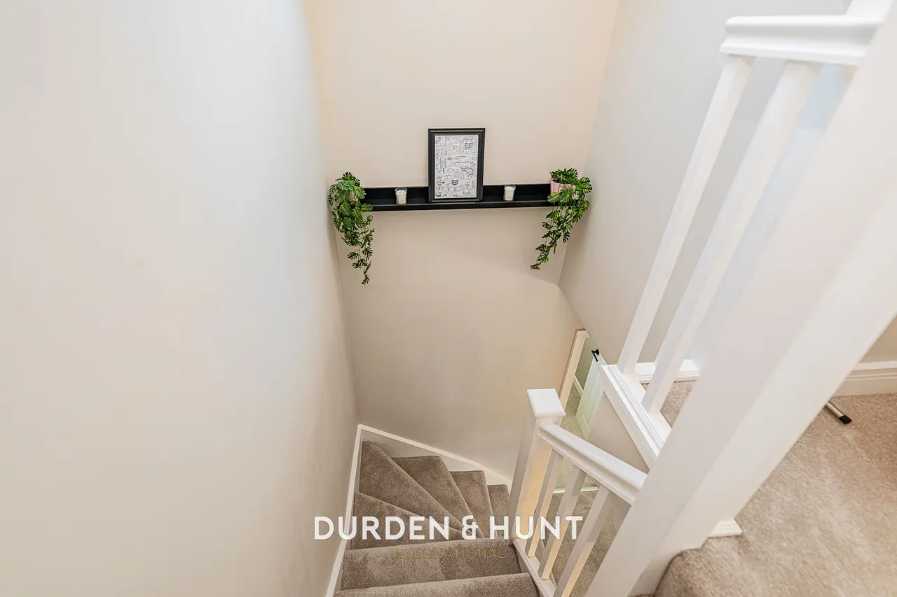 Wickford Drive, Harold Hill, RM3, photo 23