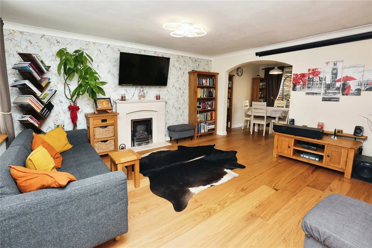 Thetford Gardens, Chandler's Ford, SO53, photo 4