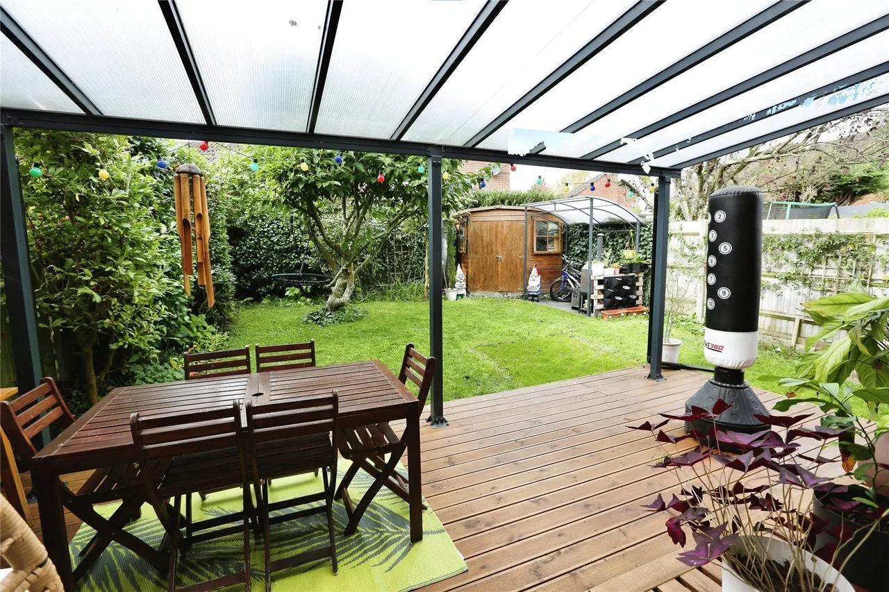 Thetford Gardens, Chandler's Ford, SO53, photo 2