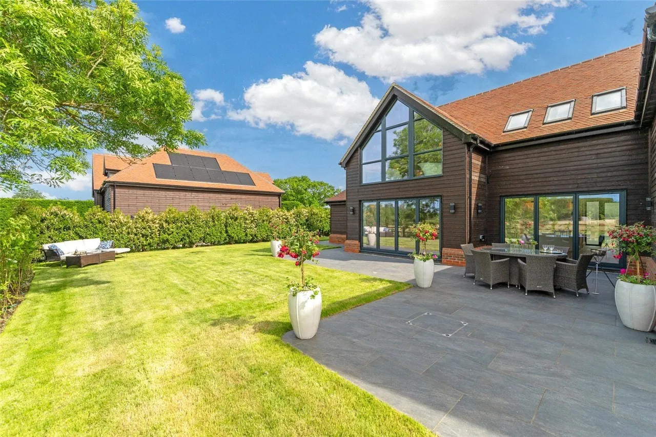 Wildmoor, Sherfield-on-Loddon, RG27, photo 26
