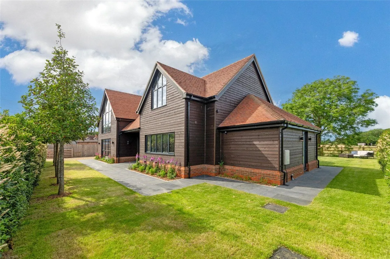 Wildmoor, Sherfield-on-Loddon, RG27, photo 23