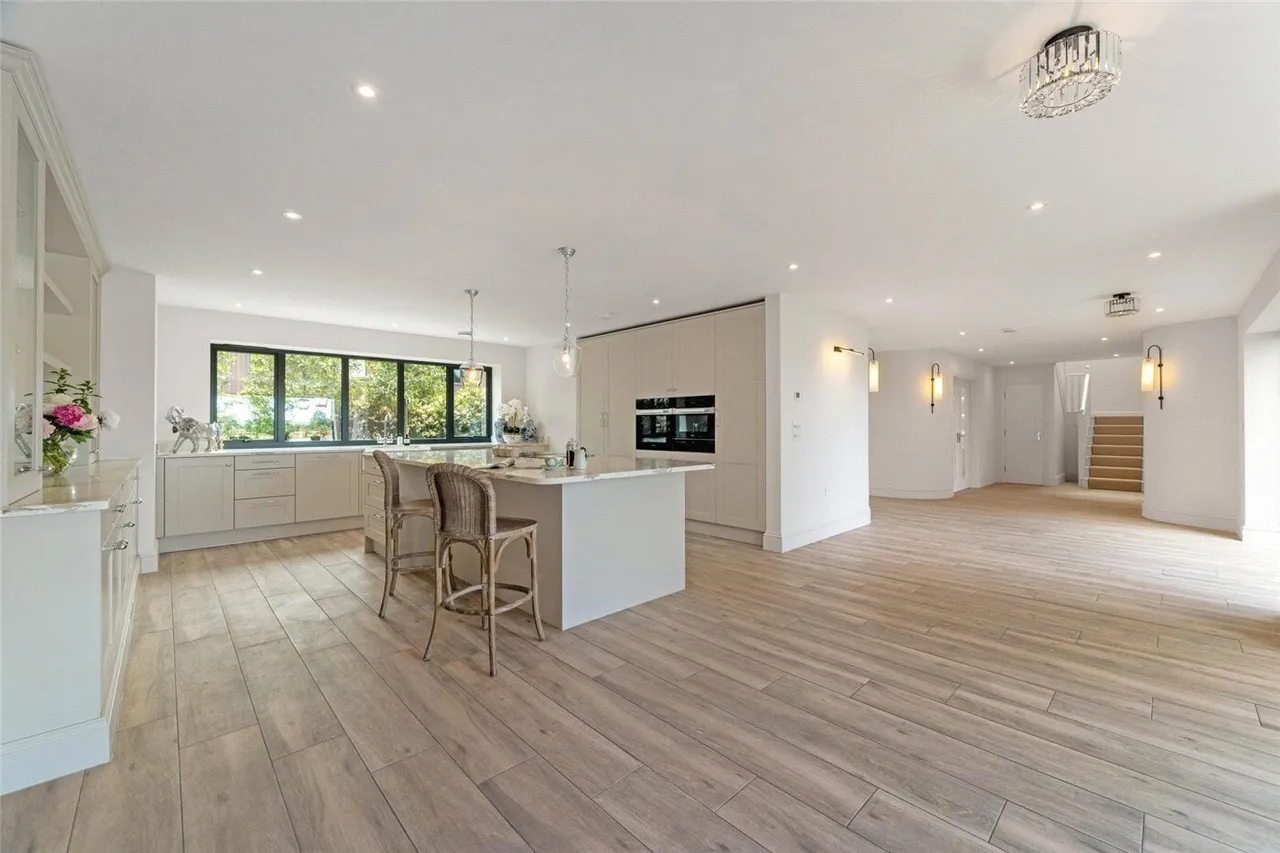 Wildmoor, Sherfield-on-Loddon, RG27, photo 6
