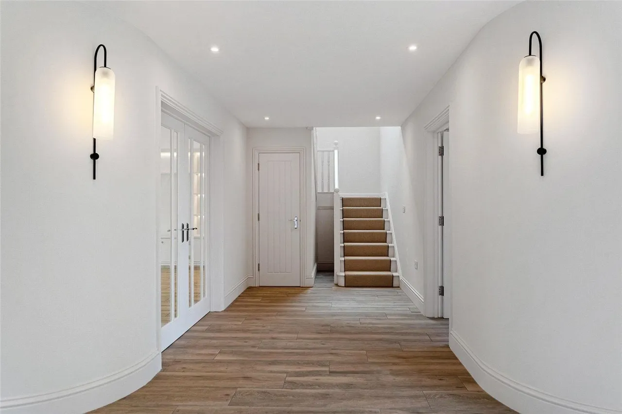 Wildmoor, Sherfield-on-Loddon, RG27, photo 16