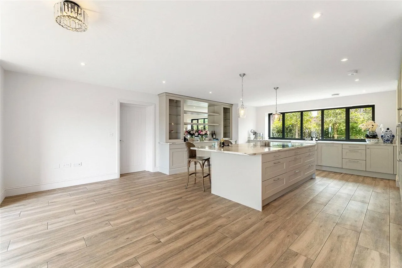 Wildmoor, Sherfield-on-Loddon, RG27, photo 2
