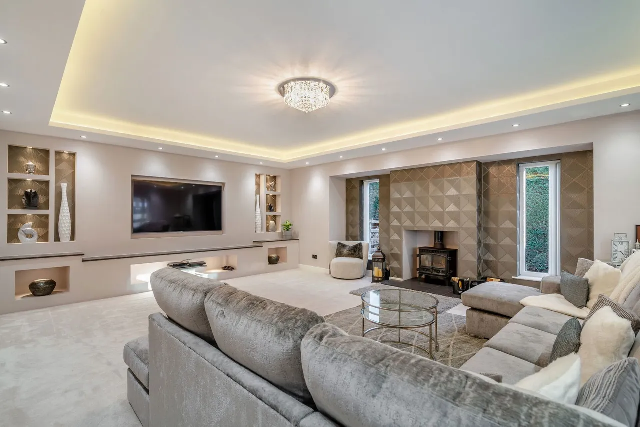 Fitzwilliam Street, Swinton, S64, photo 9