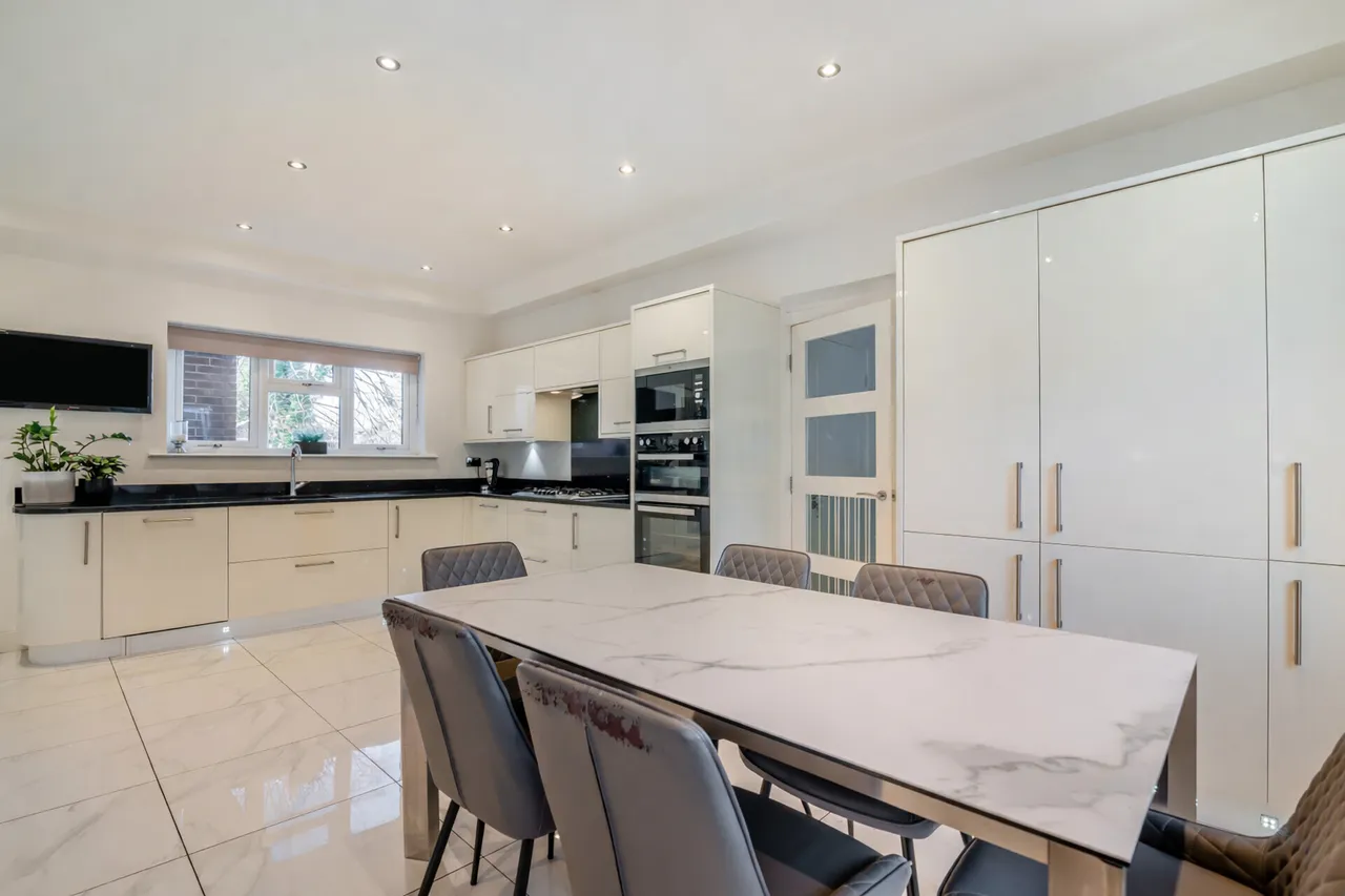 Fitzwilliam Street, Swinton, S64, photo 5
