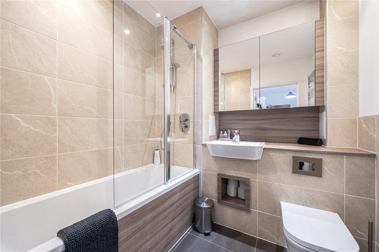 Bight Court, 17 Nellie Cressall Way, London, E3, photo 7