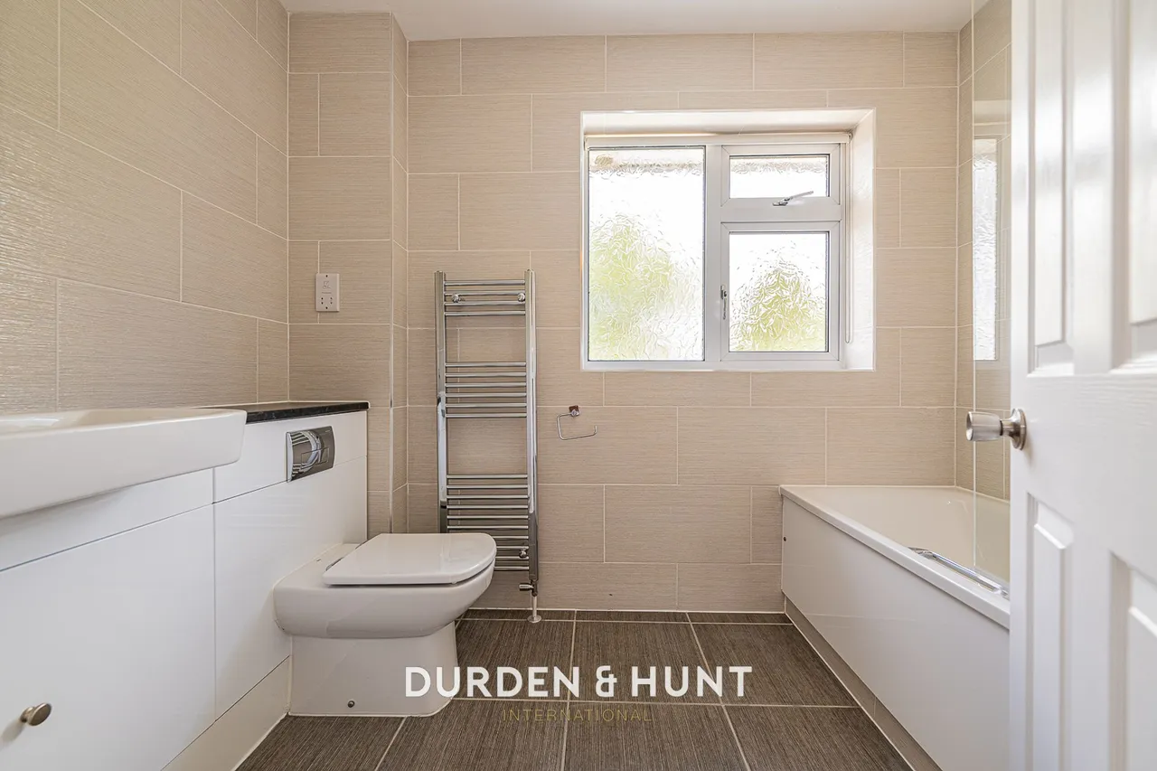 Moreton Road, Ongar, CM5, photo 19