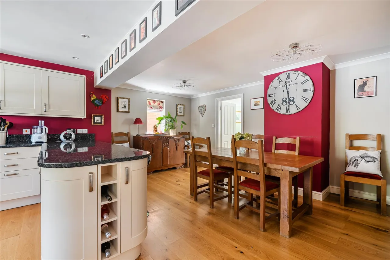 Raffin Lane, Pewsey, SN9, photo 2