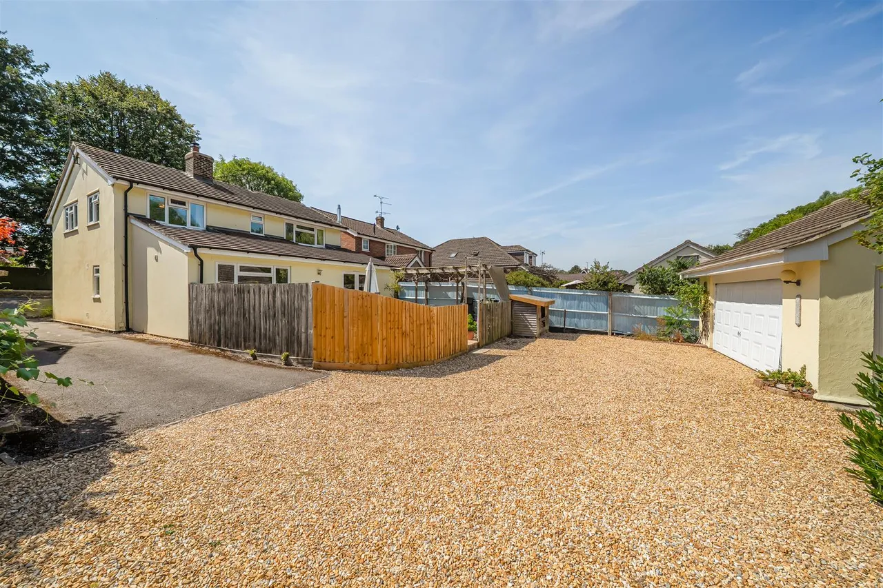 Raffin Lane, Pewsey, SN9, photo 23