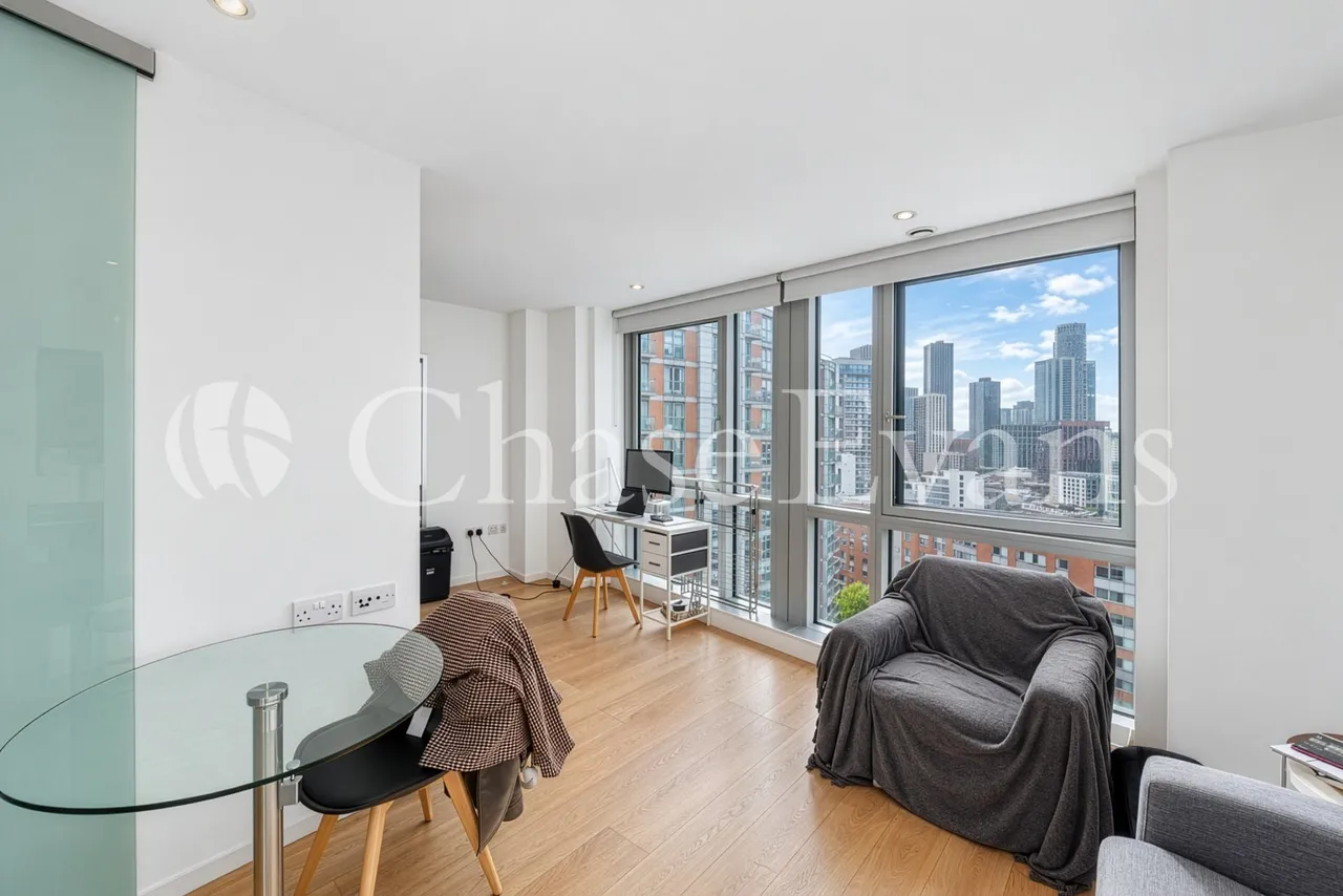 Fairmont Avenue, Canarry Wharf, E14, photo 5