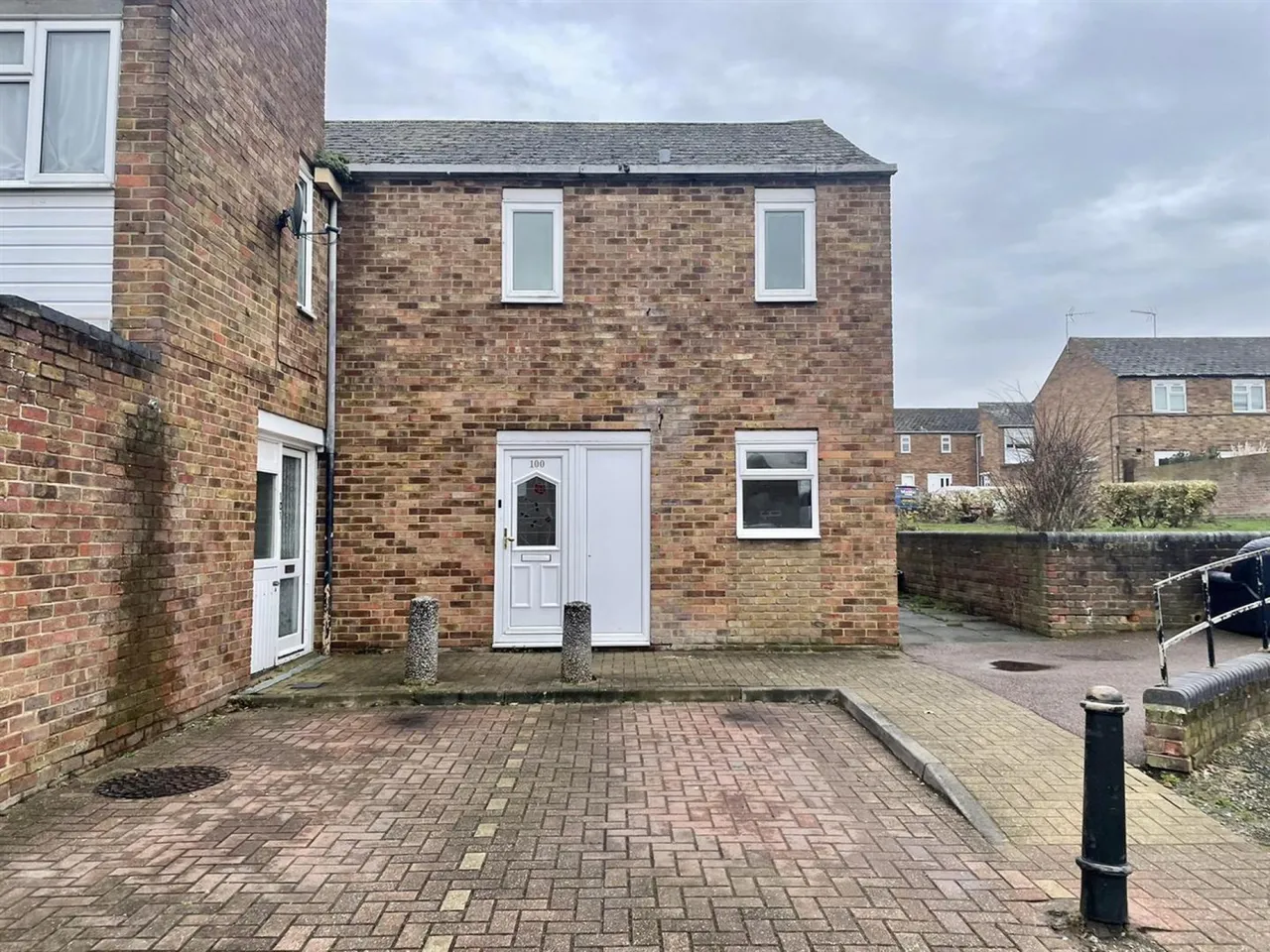 2 bed house to rent, Brockles Mead, Harlow