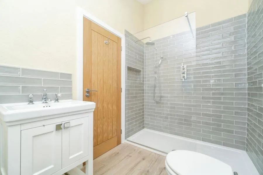 Harmondsworth Lane, Sipson, UB7, photo 18