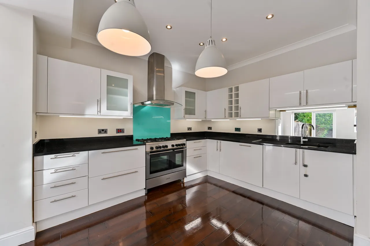 London, SW20, photo 5