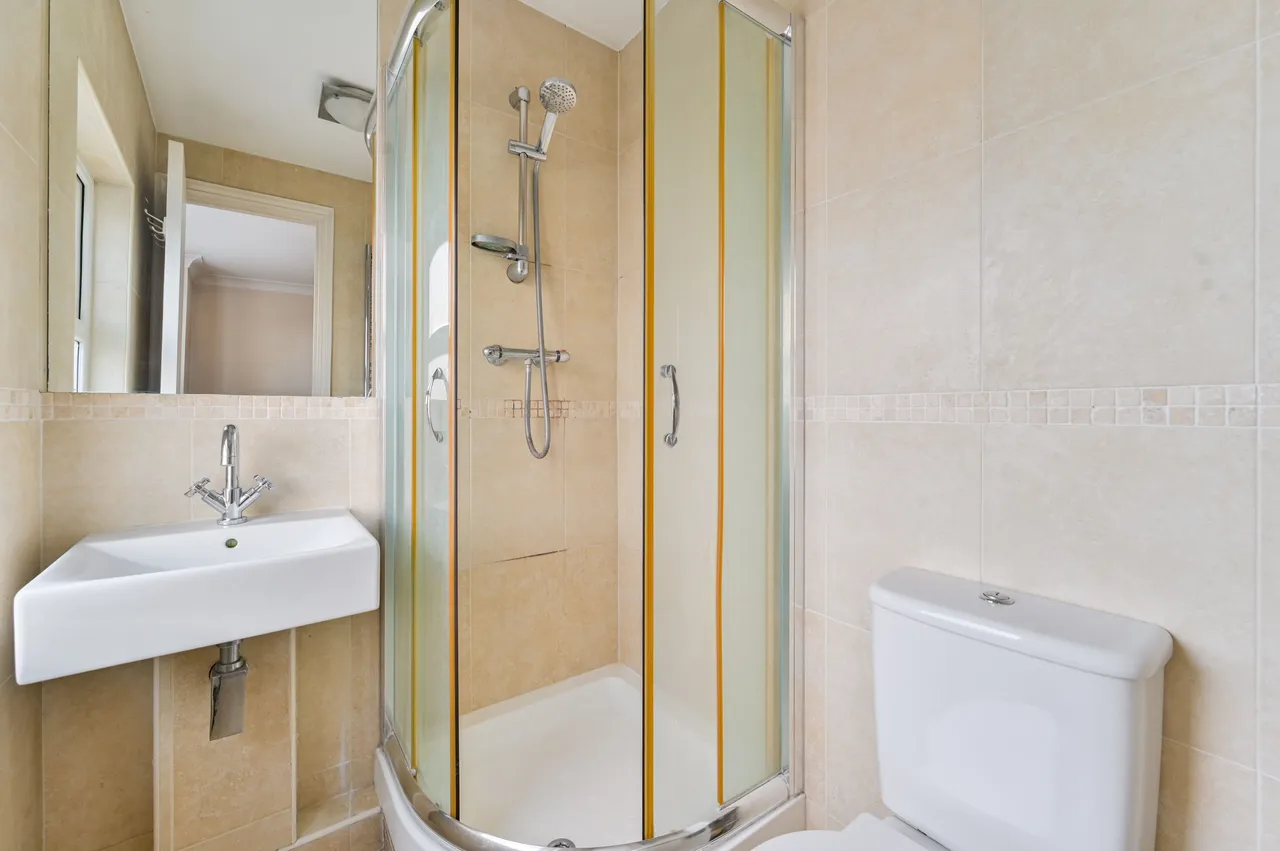 London, SW20, photo 15