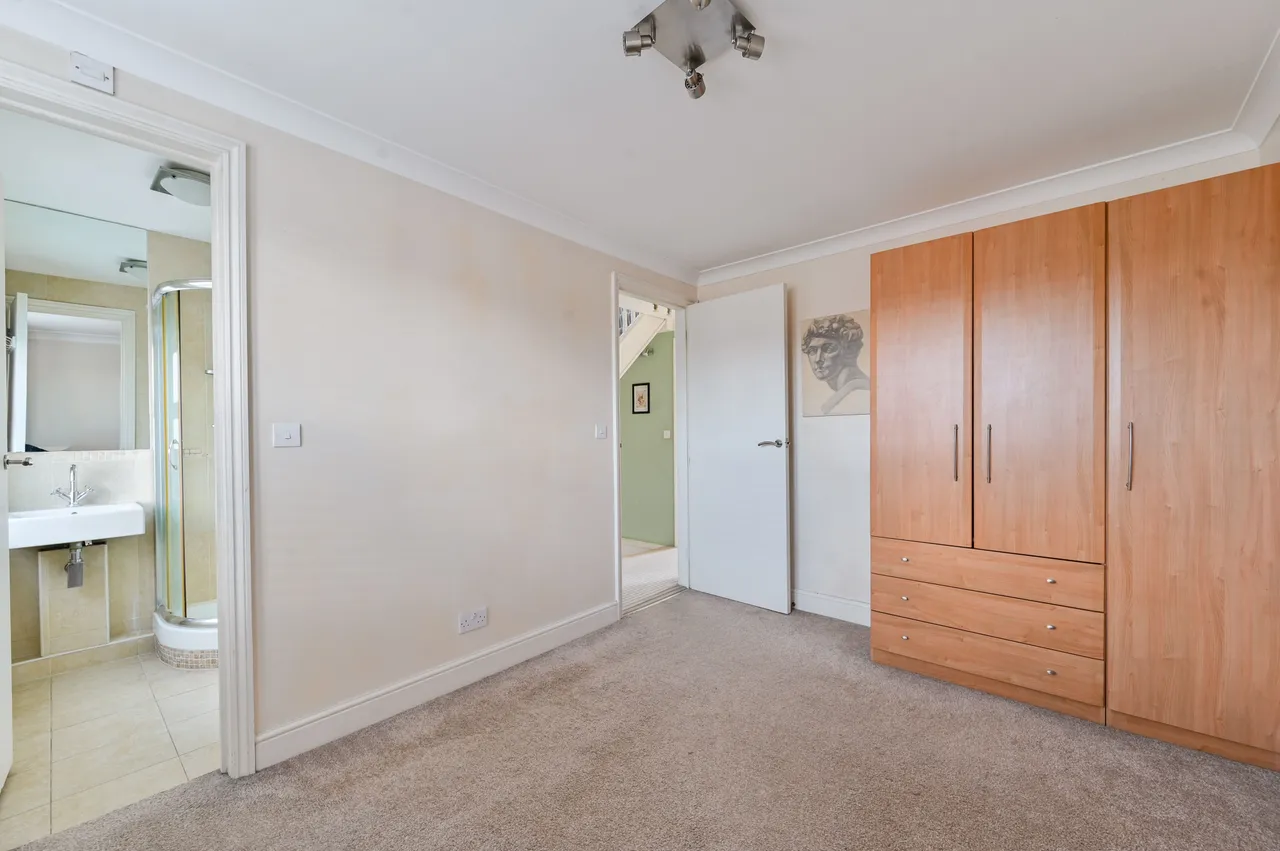 London, SW20, photo 10