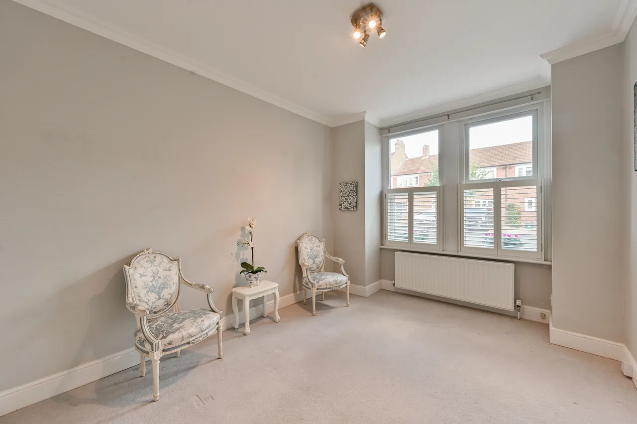 London, SW20, photo 8
