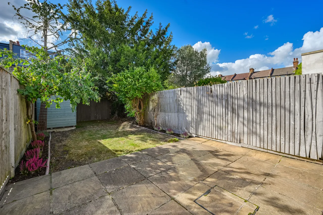 London, SW20, photo 17