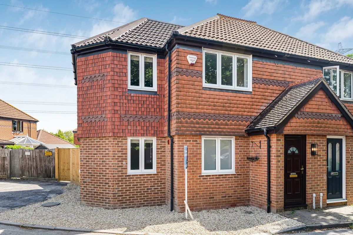 2 bed house for sale, Washford Glen, Didcot
