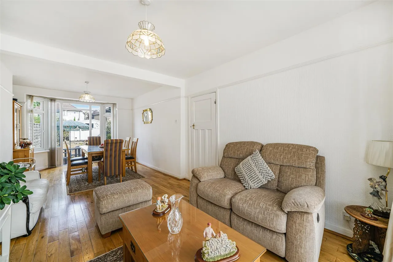 Abercorn Crescent, Harrow, HA2, photo 2