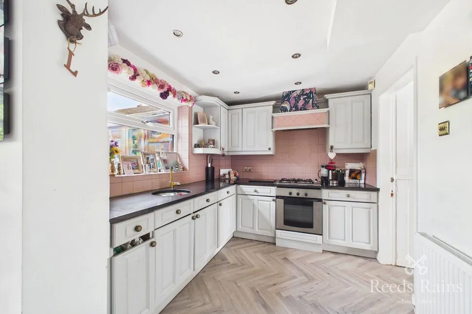 Rother Avenue, Brimington, S43, photo 5