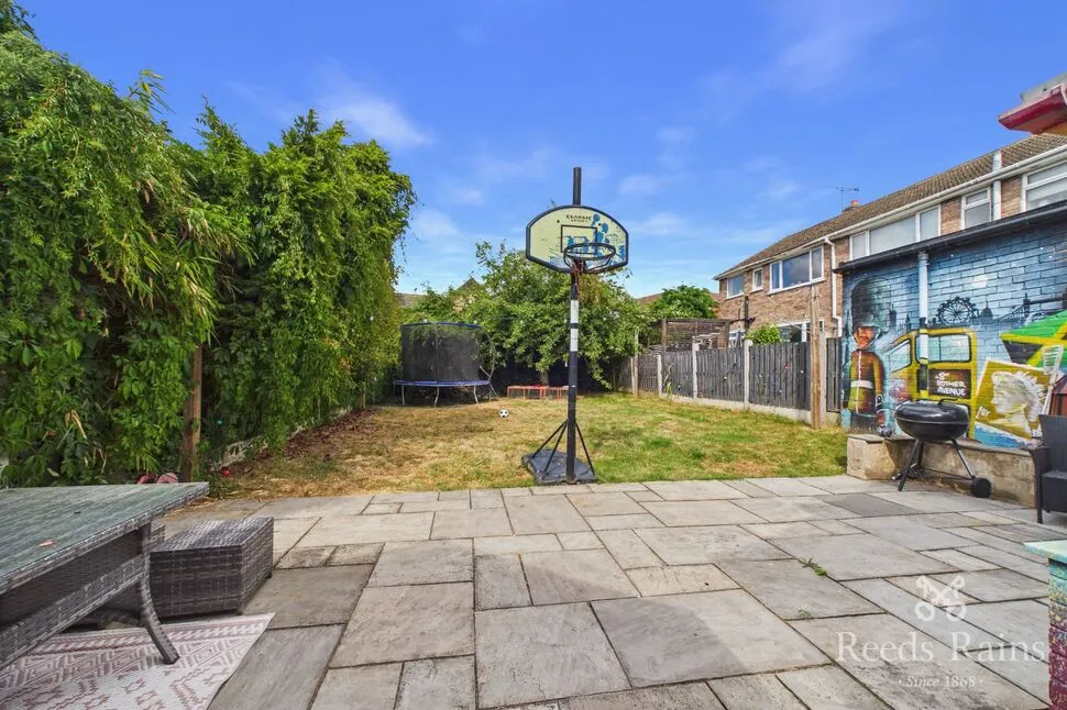 Rother Avenue, Brimington, S43, photo 7