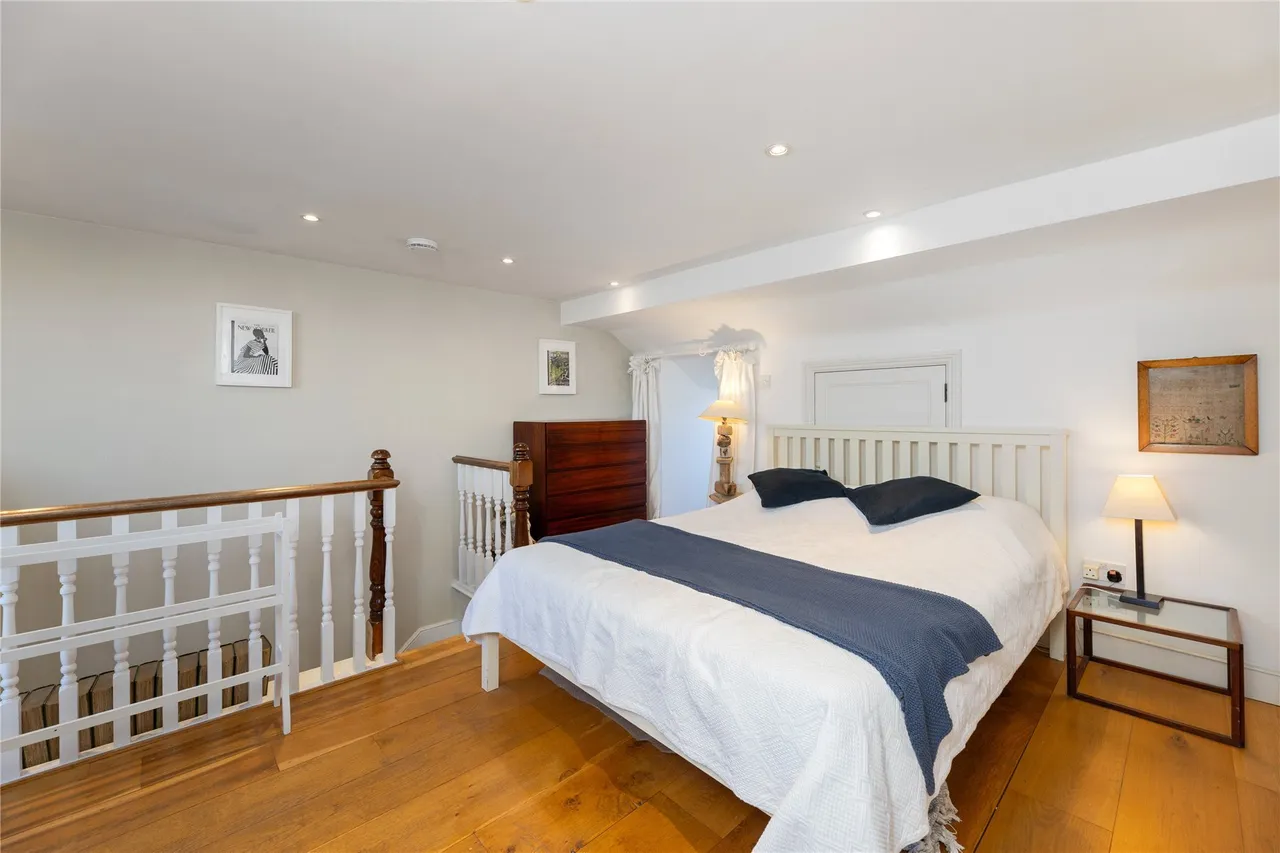 Gartmoor Gardens, Southfields, SW19, photo 9