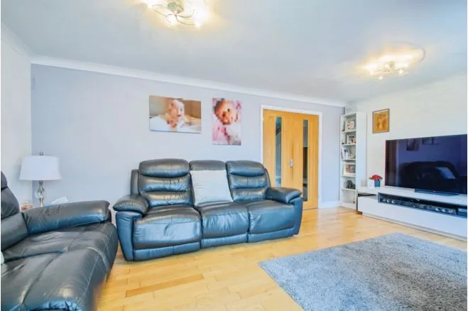 Bishops Meadow, Manchester, M24, photo 5