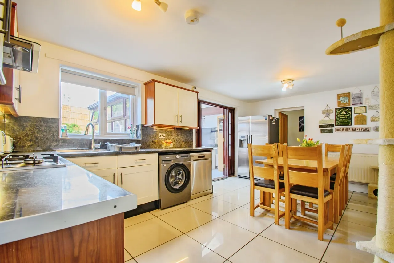 Bishops Meadow, Manchester, M24, photo 9