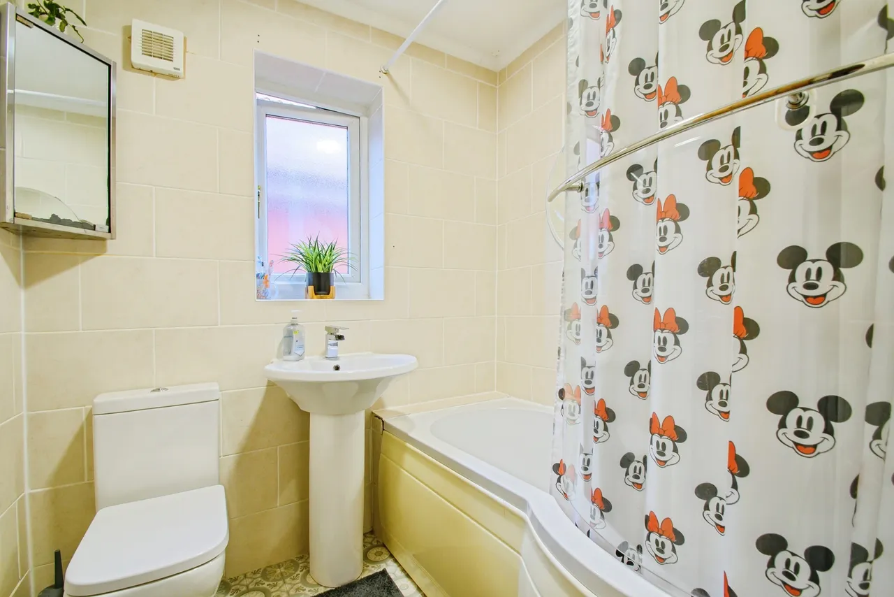 Bishops Meadow, Manchester, M24, photo 25