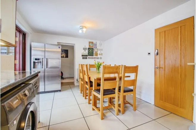 Bishops Meadow, Manchester, M24, photo 11