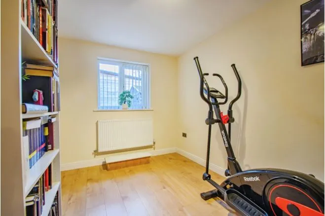 Bishops Meadow, Manchester, M24, photo 12