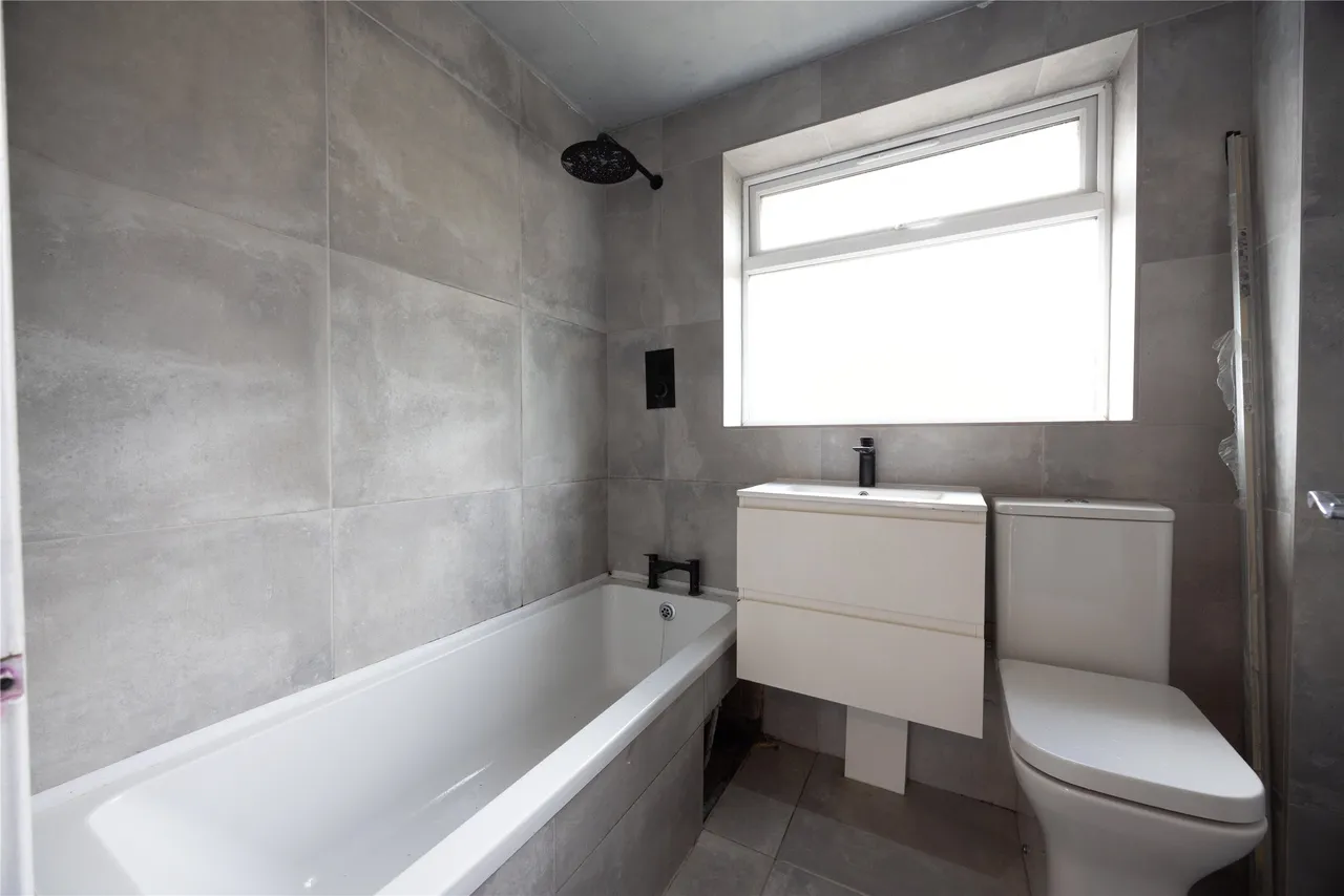 Churchill Grove, Tewkesbury, GL20 8EN, photo 2