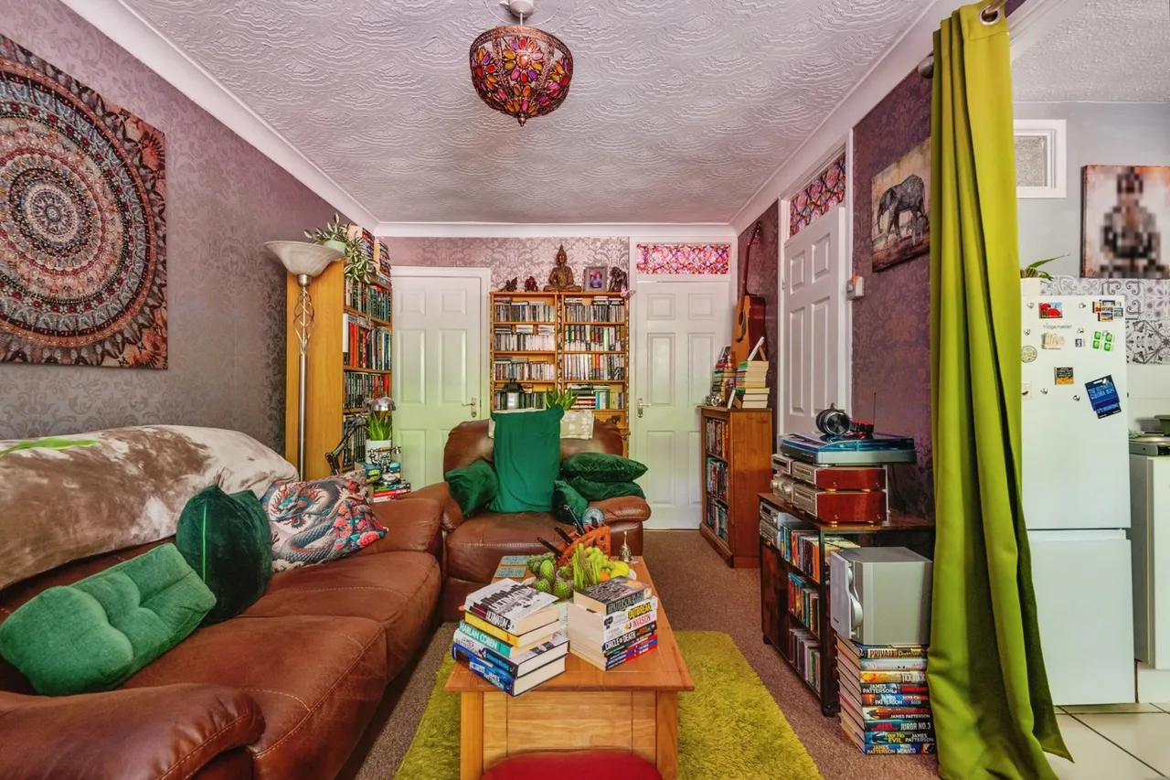 Deysbrook Lane, Liverpool, L12, photo 5