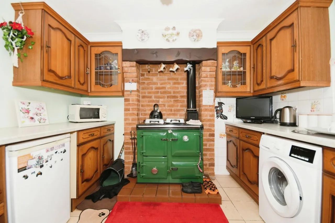Top Road, Hardwick Wood, S42, photo 5
