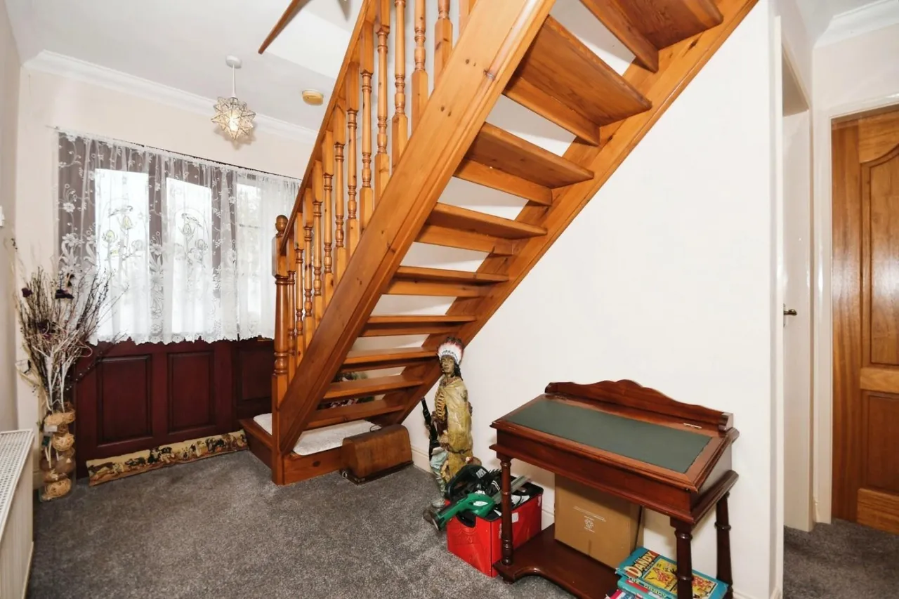 Top Road, Hardwick Wood, S42, photo 12