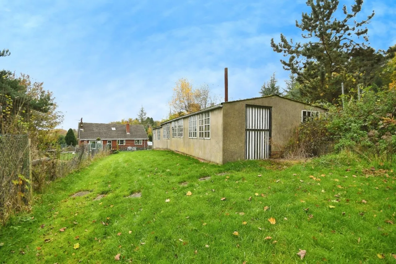 Top Road, Hardwick Wood, S42, photo 22