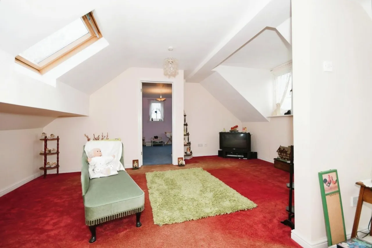 Top Road, Hardwick Wood, S42, photo 16