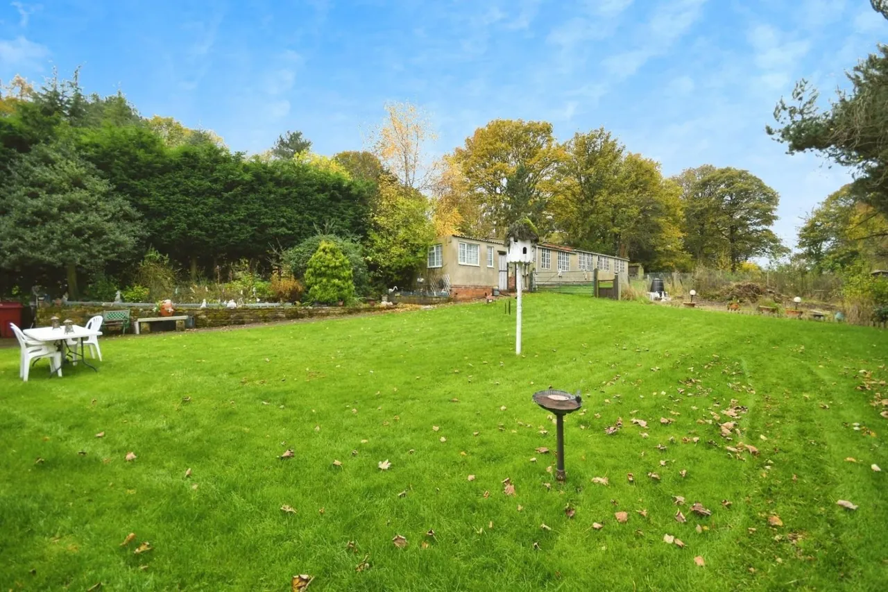 Top Road, Hardwick Wood, S42, photo 17
