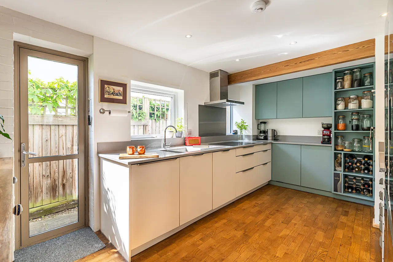 Cambridge Road, London, SW20, photo 11