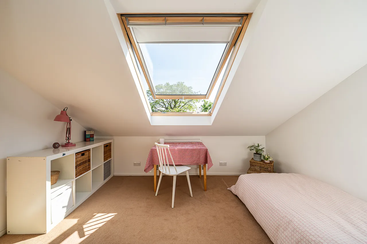 Cambridge Road, London, SW20, photo 12