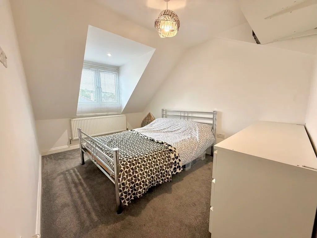 Luton Road, Dunstable LU5 4LE, photo 16