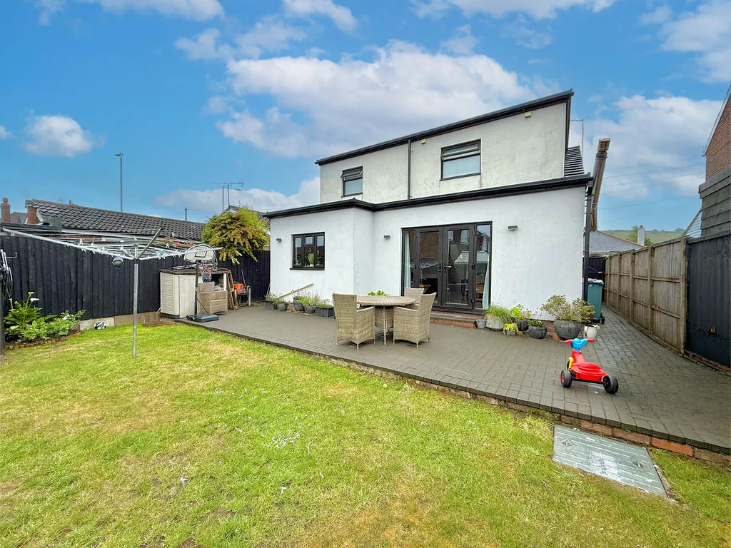 Luton Road, Dunstable LU5 4LE, photo 21