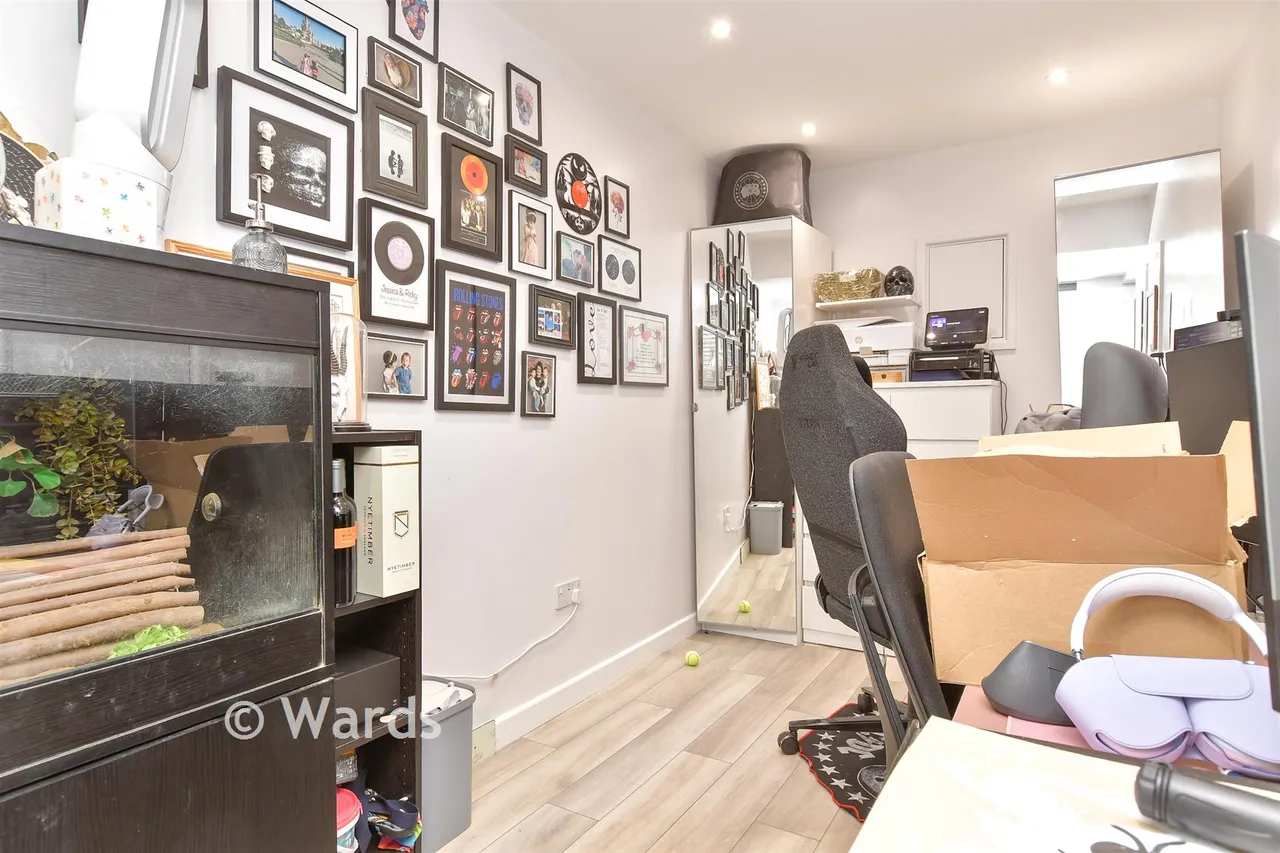 Roberts Close, Sittingbourne, ME10, photo 6